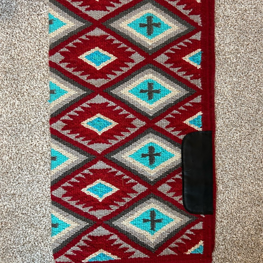 Like New Ranch Show Pad